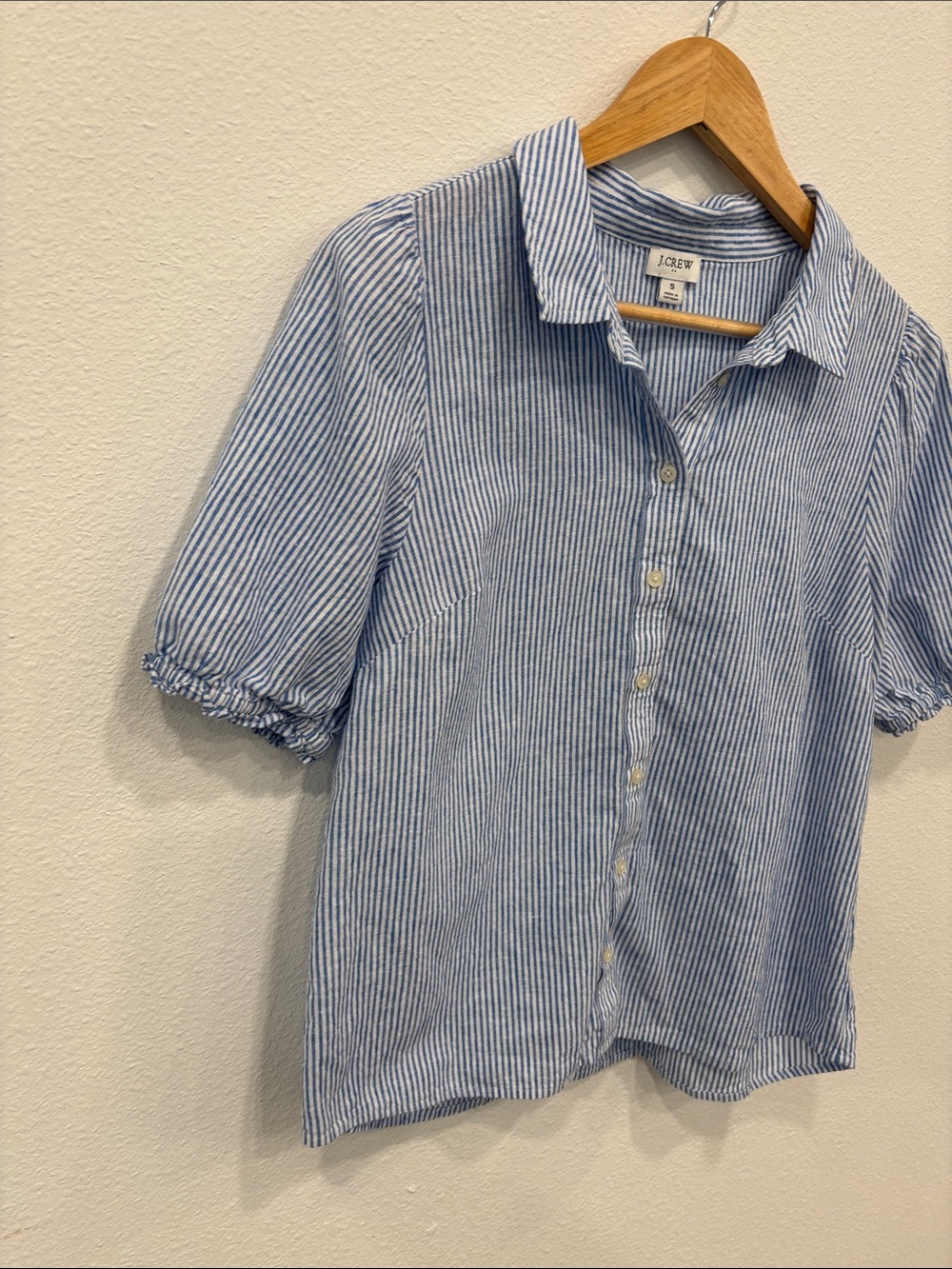 J. Crew Women’s Blue & White Striped Short-Sleeve Button Down Shirt Size S - Picture 2 of 8